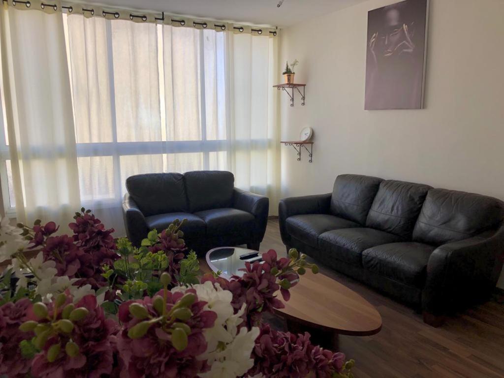 Sky Home Apartment Jabotinsky 8 Бат-Ям Екстер'єр фото