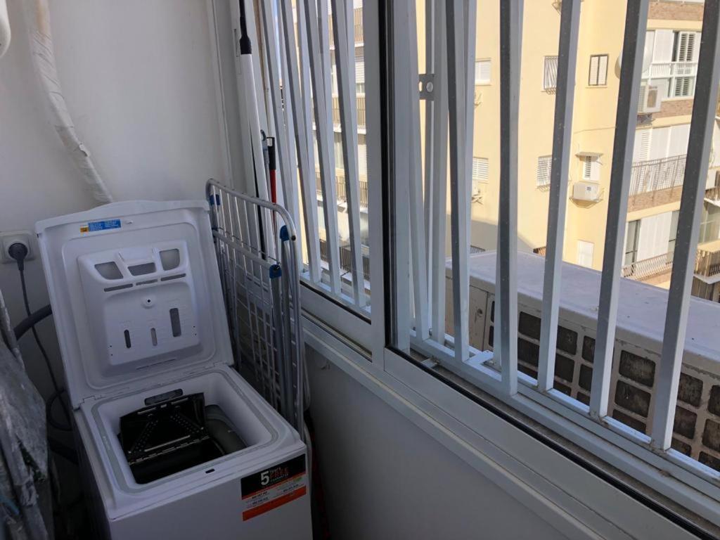Sky Home Apartment Jabotinsky 8 Бат-Ям Екстер'єр фото